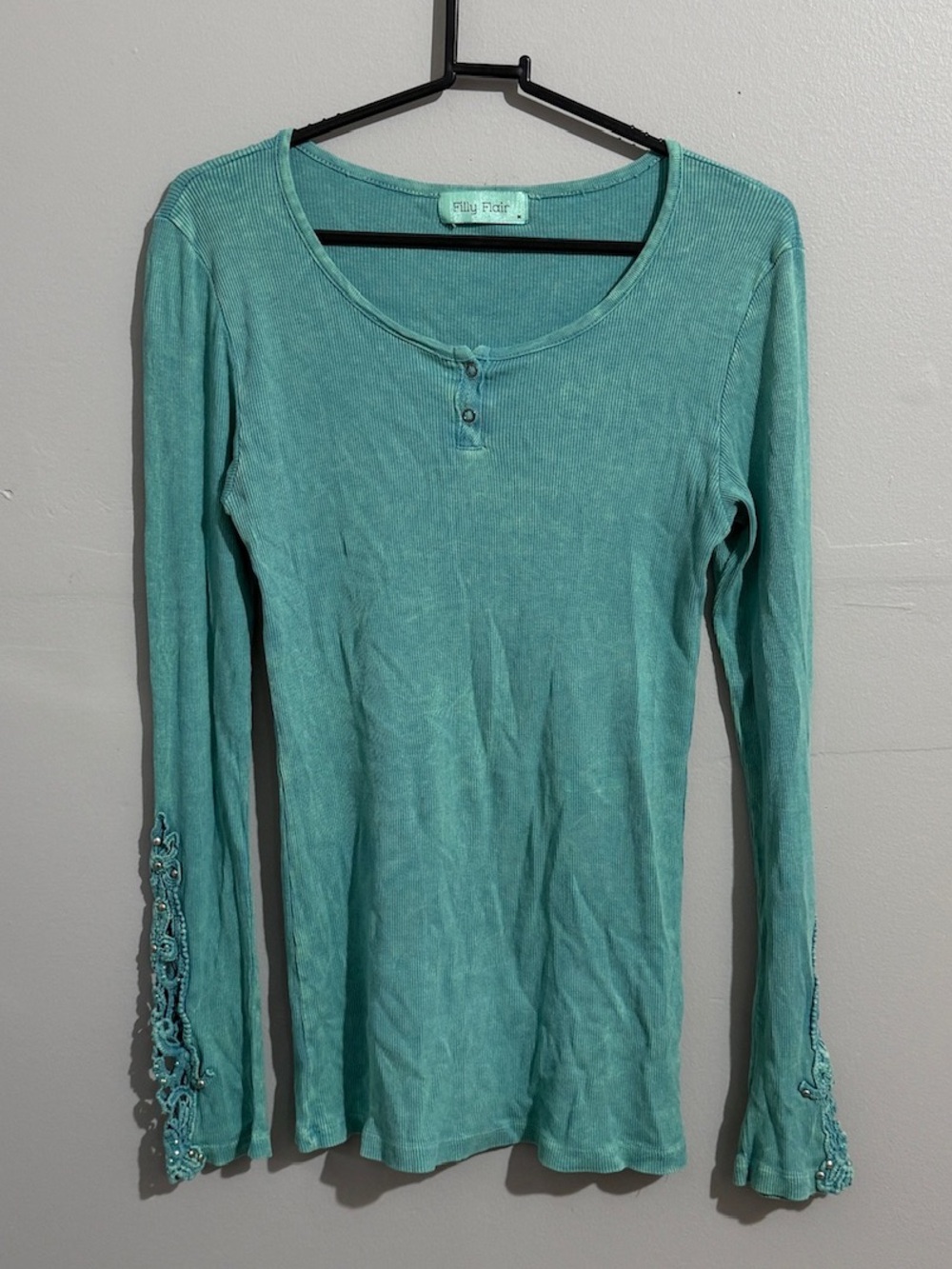 Filly Flair Shirt Womens Medium Teal Henley Embroidered Sleeve Y2K Grunge